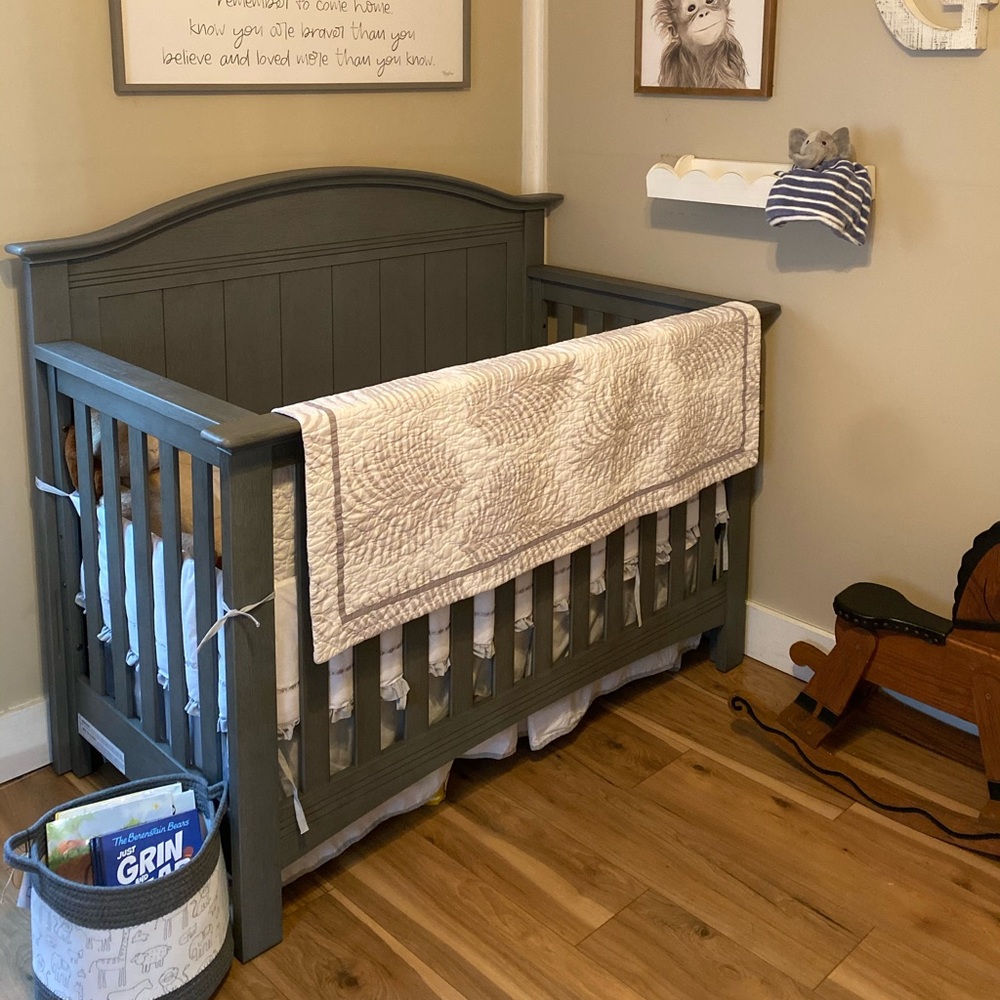 Pottery barn kids crib set